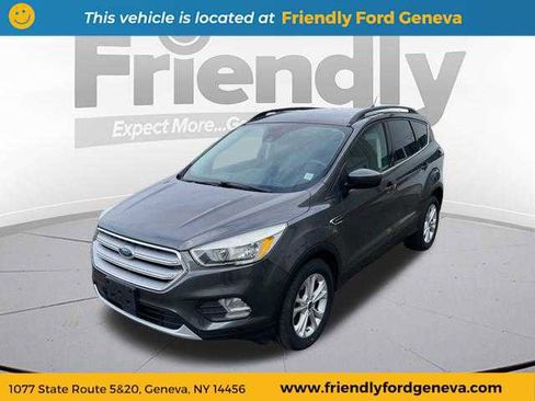 Used 2018 Ford Escape SE w/ Ford Safe & Smart Package image 1