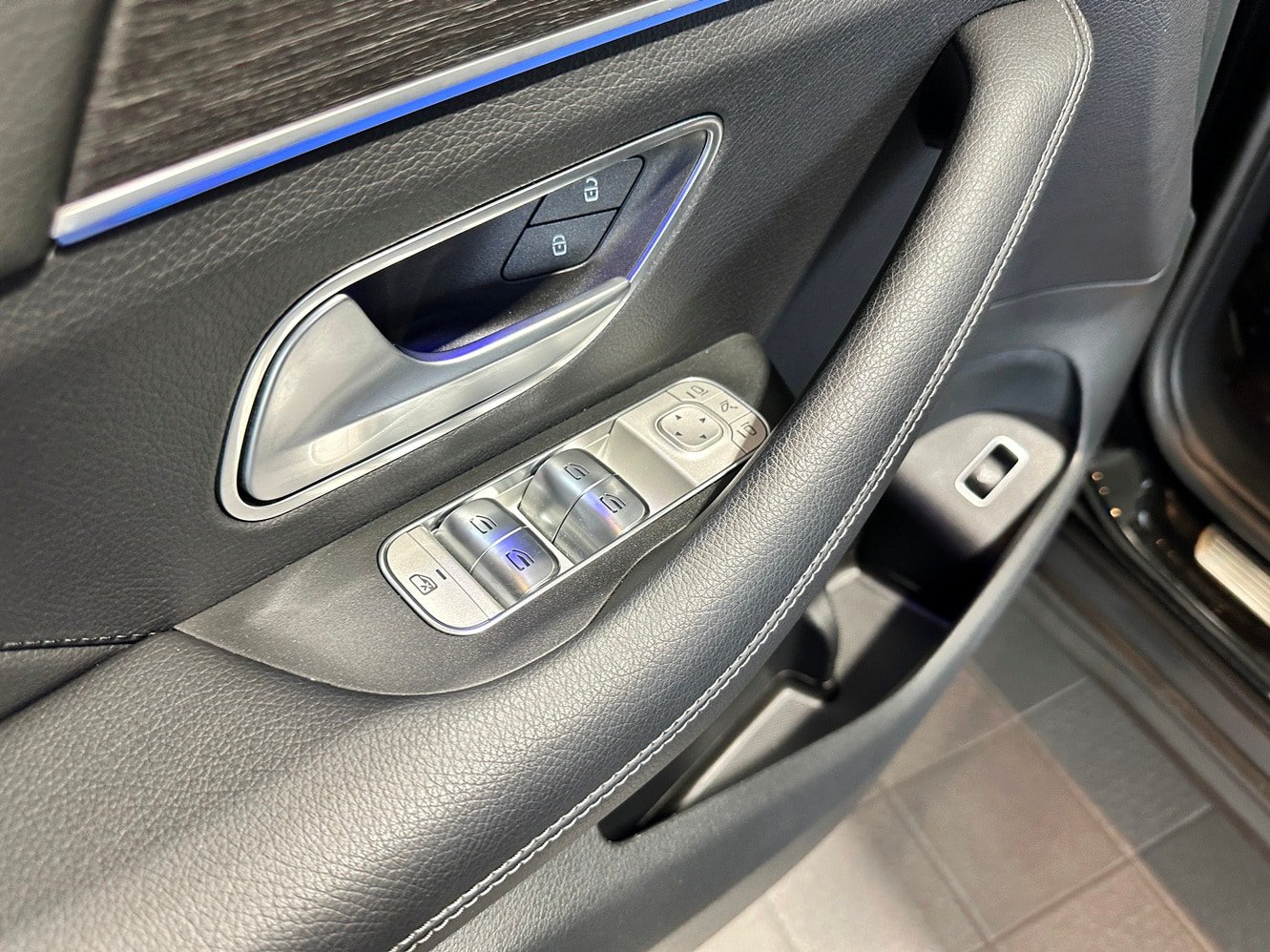 Certified 2025 Mercedes-Benz GLS 450 4MATIC image 13