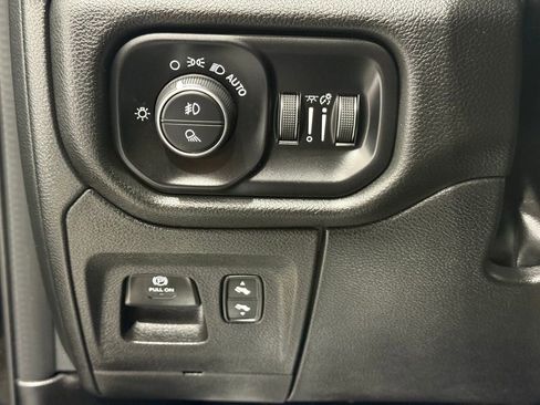 Used 2025 RAM 1500 Big Horn image 31