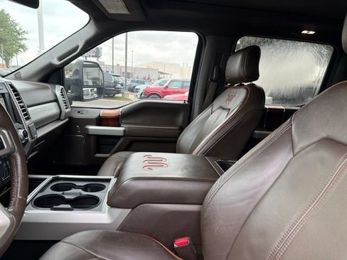 Used 2017 Ford F250 King Ranch w/ King Ranch Ultimate Package AWD/4WD image 2