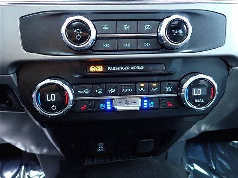 Used 2022 Ford F350 Lariat w/ Lariat Ultimate Package AWD/4WD image 20