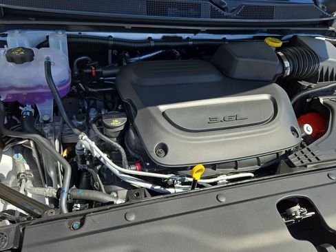 New 2026 Chrysler Pacifica Select FWD image 29