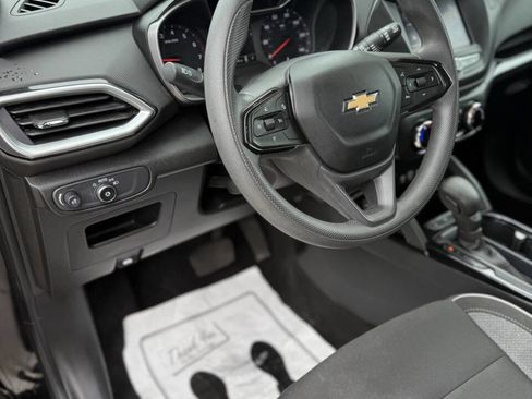 Used 2021 Chevrolet TrailBlazer LS FWD image 10