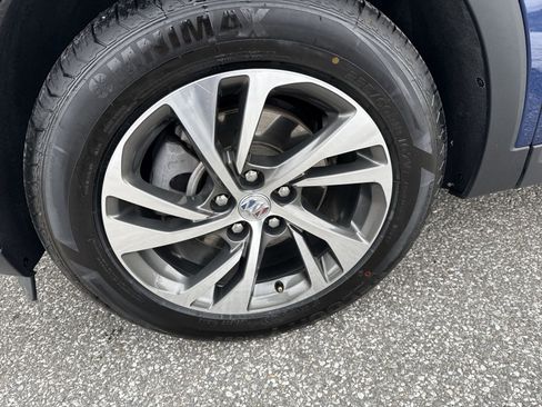 Used 2023 Buick Envision Essence image 11