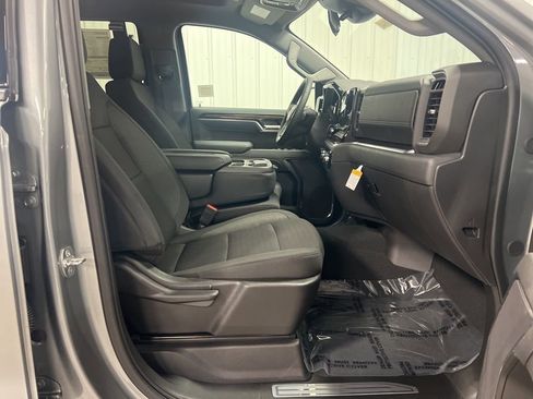 New 2026 GMC Sierra 1500 Elevation image 9