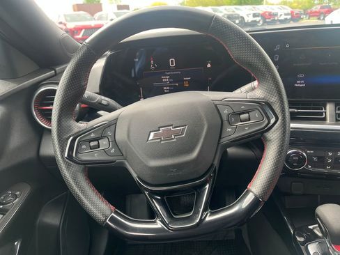 Certified 2025 Chevrolet Trax RS w/ Driver Confidence Package FWD image 15