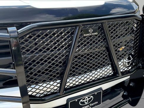 Used 2024 Chevrolet Silverado 1500 Custom AWD/4WD image 57