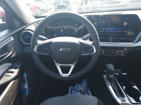 New 2026 Chevrolet Trax LT w/ Driver Confidence Package FWD image 16