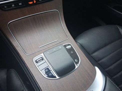 Used 2020 Mercedes-Benz GLC 300 4MATIC w/ AMG Line image 22