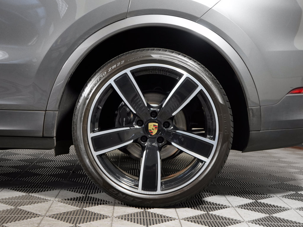 Certified 2023 Porsche Cayenne Coupe AWD/4WD image 14