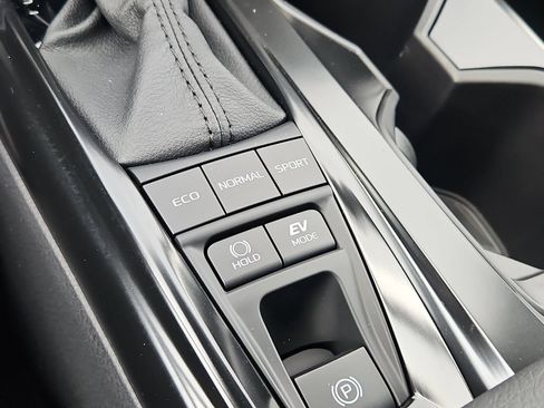 New 2026 Toyota Camry Hybrid AWD/4WD image 11