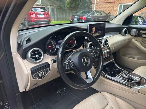 Used 2016 Mercedes-Benz GLC 300 4MATIC image 17