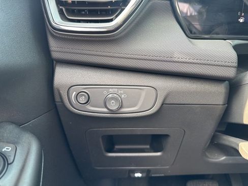 Used 2024 Chevrolet TrailBlazer LT w/ LT Cold Weather Package image 18