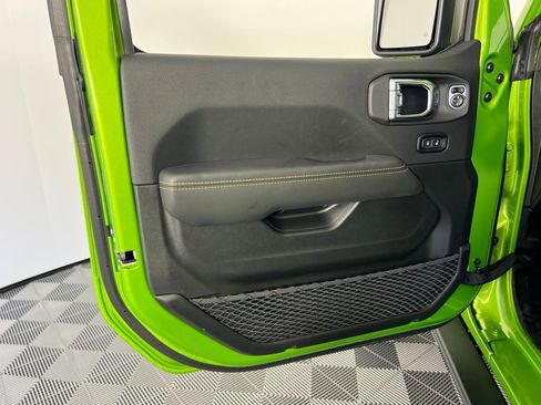 New 2025 Jeep Wrangler Unlimited Rubicon 392 image 9