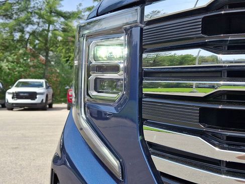Certified 2023 GMC Sierra 1500 SLT w/ SLT Premium Package AWD/4WD image 28