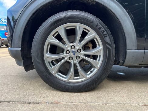 Used 2021 Ford Explorer XLT w/ Equipment Group 202A image 20