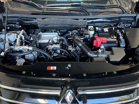 New 2026 Mitsubishi Outlander SE image 11