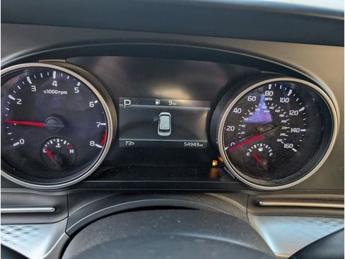 Used 2024 Kia Carnival LX image 17