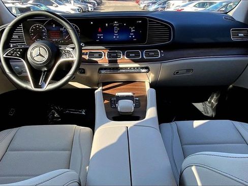 Used 2025 Mercedes-Benz GLE 350 4MATIC image 12