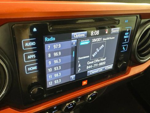Used 2016 Toyota Tacoma TRD Sport AWD/4WD image 44
