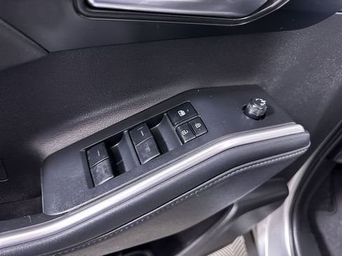 Used 2022 Toyota Highlander XLE image 24