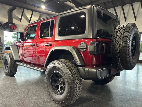 Used 2022 Jeep Wrangler Unlimited Rubicon image 10