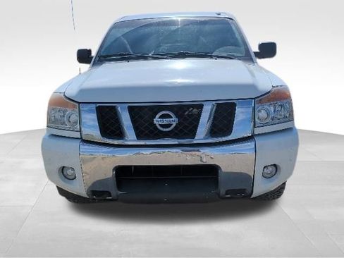 Used 2014 Nissan Titan SV w/ SV Value Truck Package AWD/4WD image 8