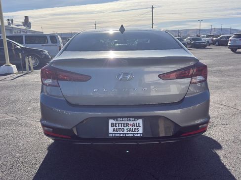 Used 2019 Hyundai Elantra SEL image 7