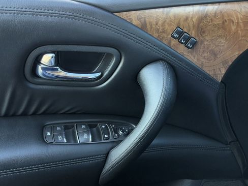 Used 2023 Nissan Armada SL w/ Captain's Chairs Package image 25