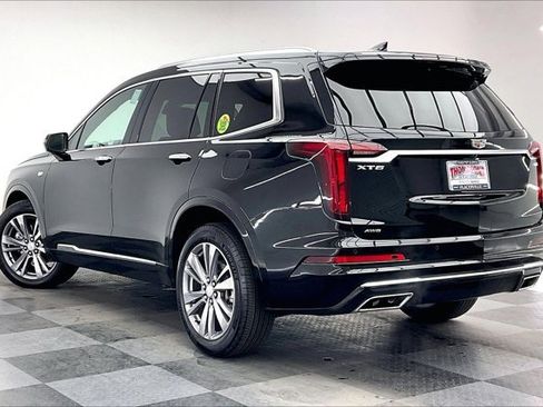 Used 2025 Cadillac XT6 Premium Luxury image 10