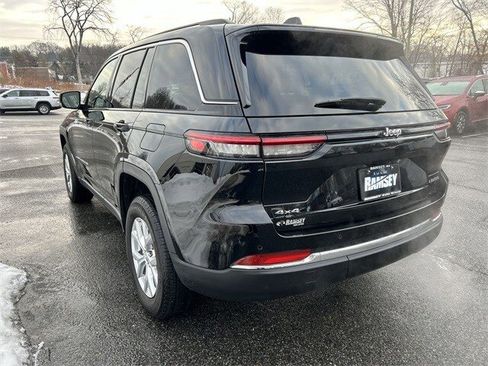 Certified 2023 Jeep Grand Cherokee Limited image 6