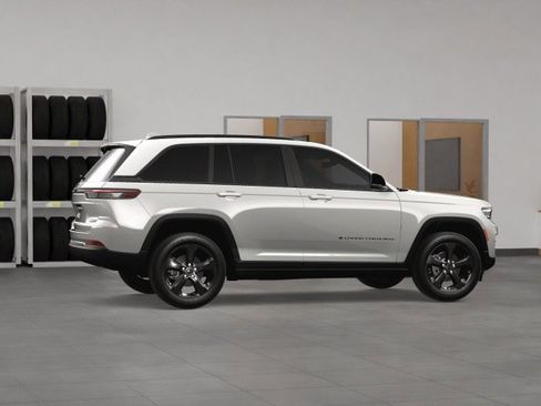 New 2025 Jeep Grand Cherokee Limited w/ Luxury Tech Group II image 8
