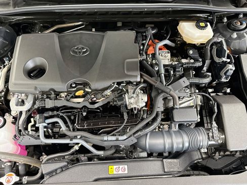 Used 2025 Toyota Camry SE FWD image 34
