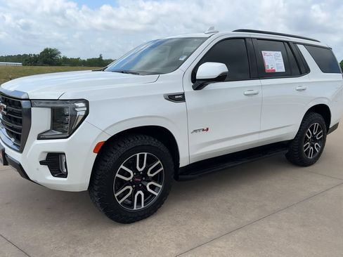 Used 2023 GMC Yukon AT4 AWD/4WD image 5