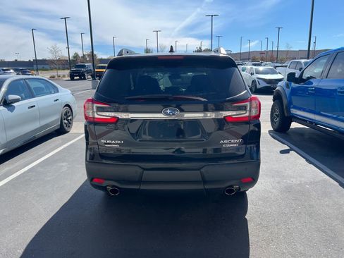 Used 2024 Subaru Ascent Touring AWD/4WD image 4