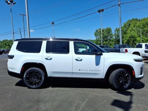 New 2026 Jeep Grand Wagoneer Summit AWD/4WD image 2