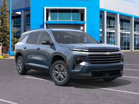New 2026 Chevrolet Traverse LT w/ Driver Confidence Package FWD image 31