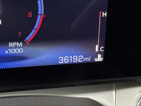Used 2025 Chevrolet Trax LT FWD image 13