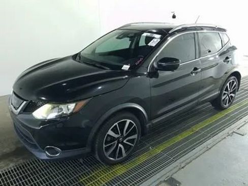 Used 2017 Nissan Rogue Sport SL w/ SL Premium Package FWD image 1