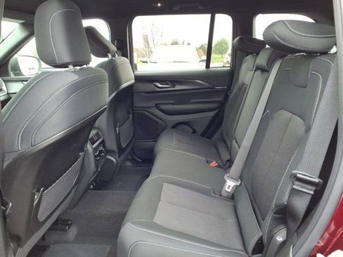 New 2026 Jeep Grand Cherokee Laredo image 16