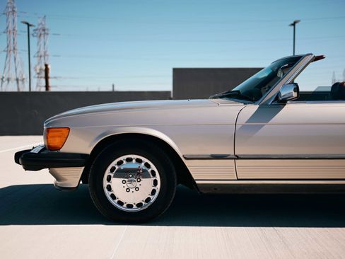 Used 1988 Mercedes-Benz 560 SL image 20