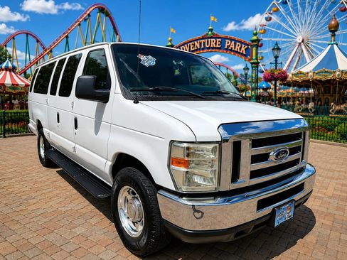 Used 2010 Ford E-350 and Econoline 350 XLT RWD image 1