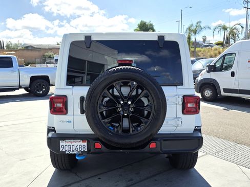Certified 2022 Jeep Wrangler Unlimited Sahara AWD/4WD image 4
