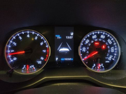 Used 2021 Toyota RAV4 LE w/ Carpet Mat Package (TMS) image 23