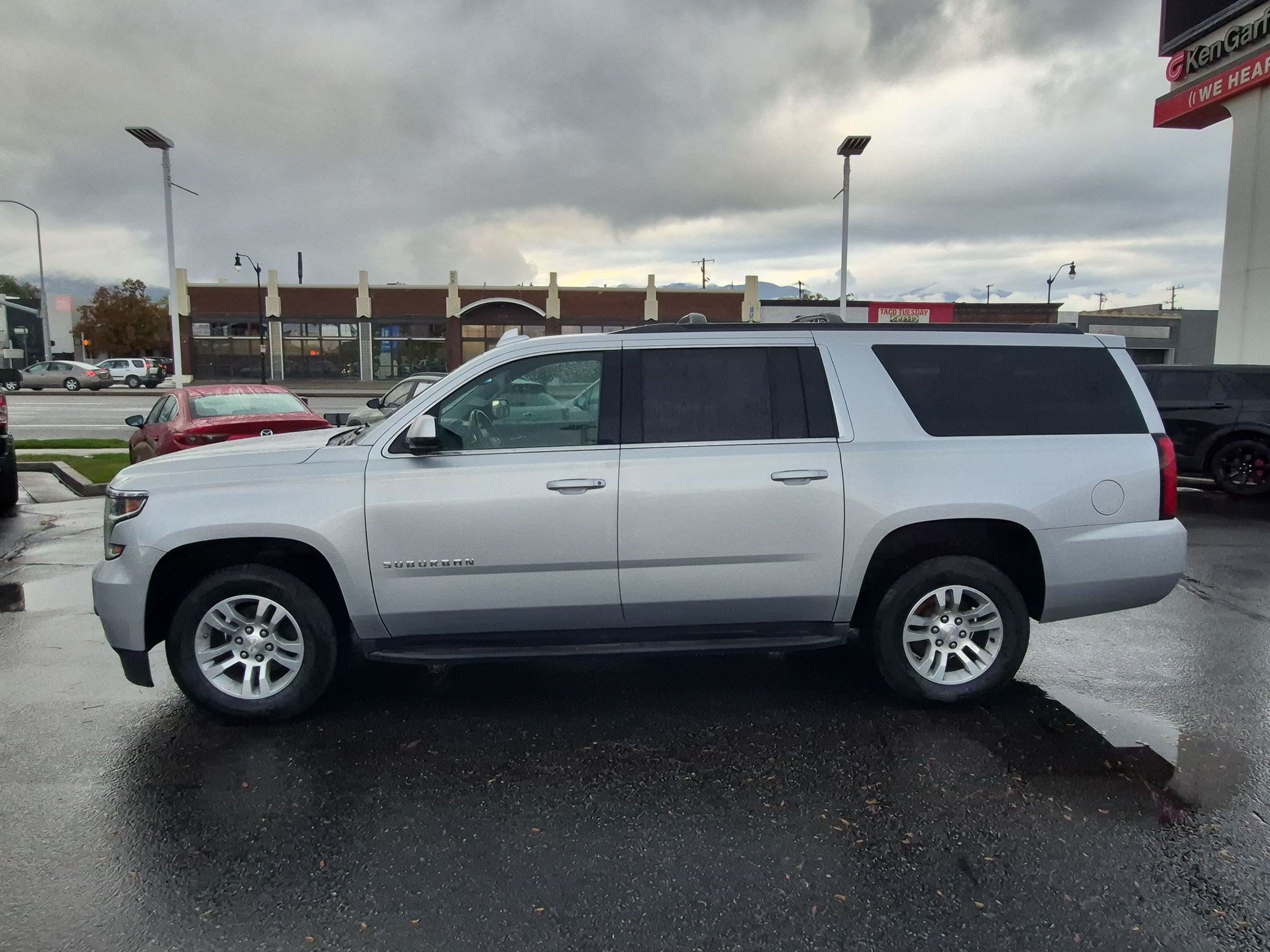 Used 2019 Chevrolet Suburban LS w/ Max Trailering Package AWD/4WD image 9
