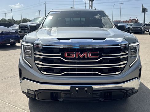 Used 2025 GMC Sierra 1500 SLT AWD/4WD image 14