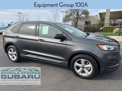 Used 2020 Ford Edge SE image 2