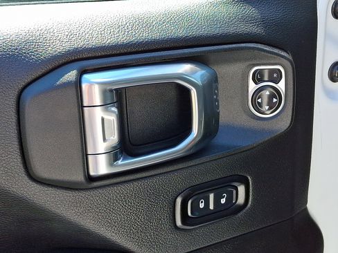 Certified 2025 Jeep Wrangler Unlimited Sport AWD/4WD image 12