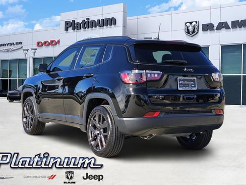 New 2026 Jeep Compass Latitude image 4