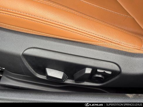 Used 2020 BMW Z4 M40i w/ Premium Package image 17